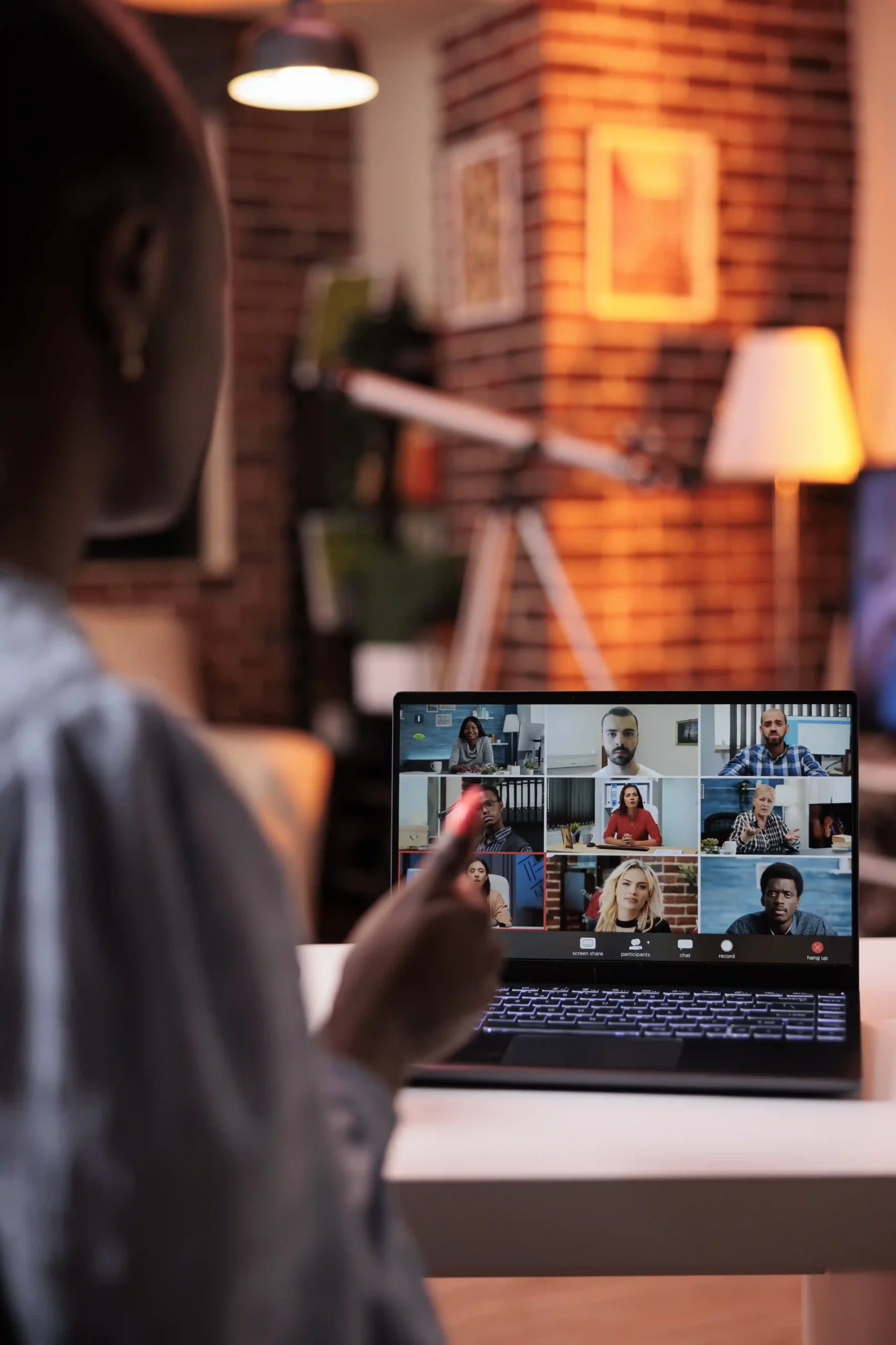 businesswoman-chatting-with-remote-team-teleconference-using-laptop-back-view-company-colleagues-discussing-business-videocall-office-employees-teamwork-cooperation